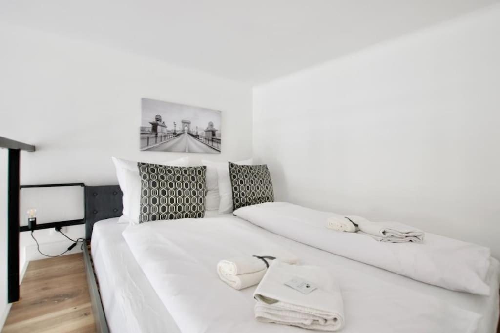 Premium Apartment By Hi5- Brody Street Budapest Eksteriør bilde