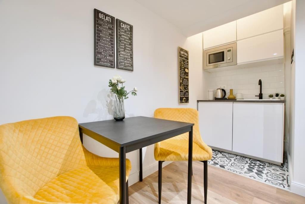 Premium Apartment By Hi5- Brody Street Budapest Eksteriør bilde